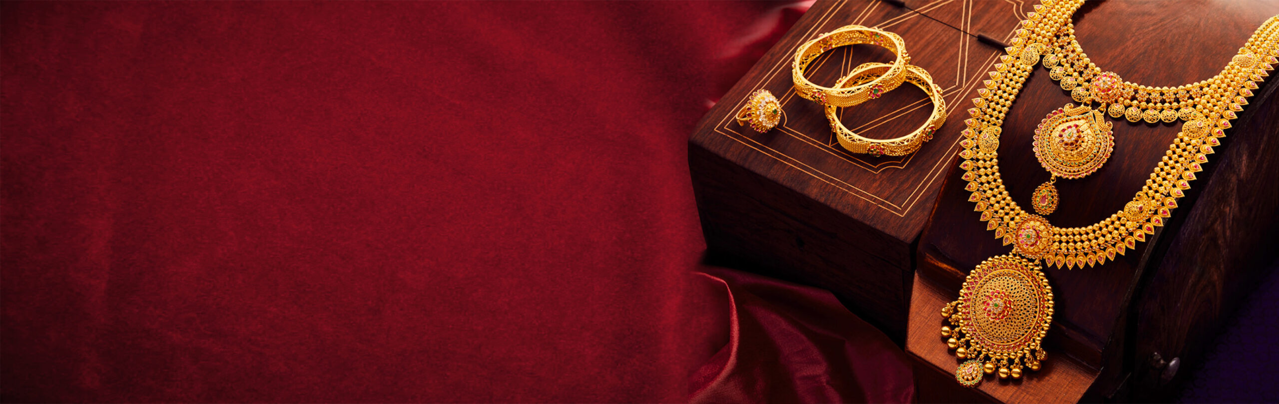 Gold Jewellery Collection
